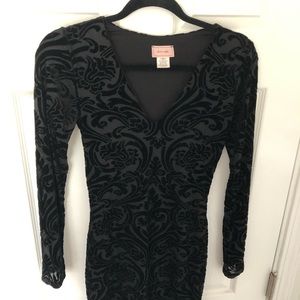Black Bodycon Velvet Dress
